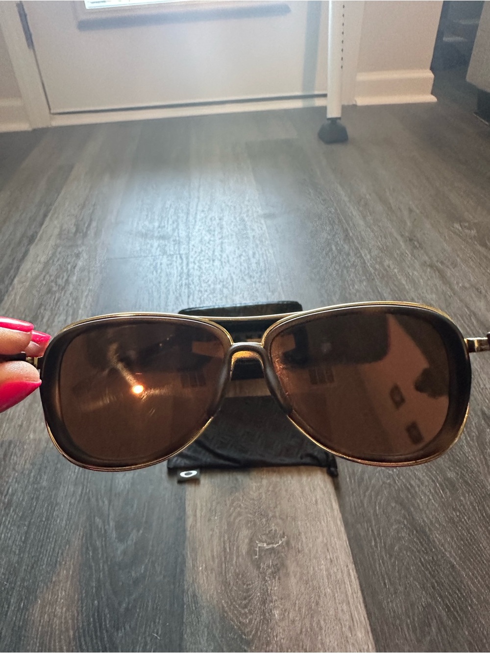 Oakley Split Time Aviator Sunglasses with Mirrored Brown Lenses - Picture 5 of 7